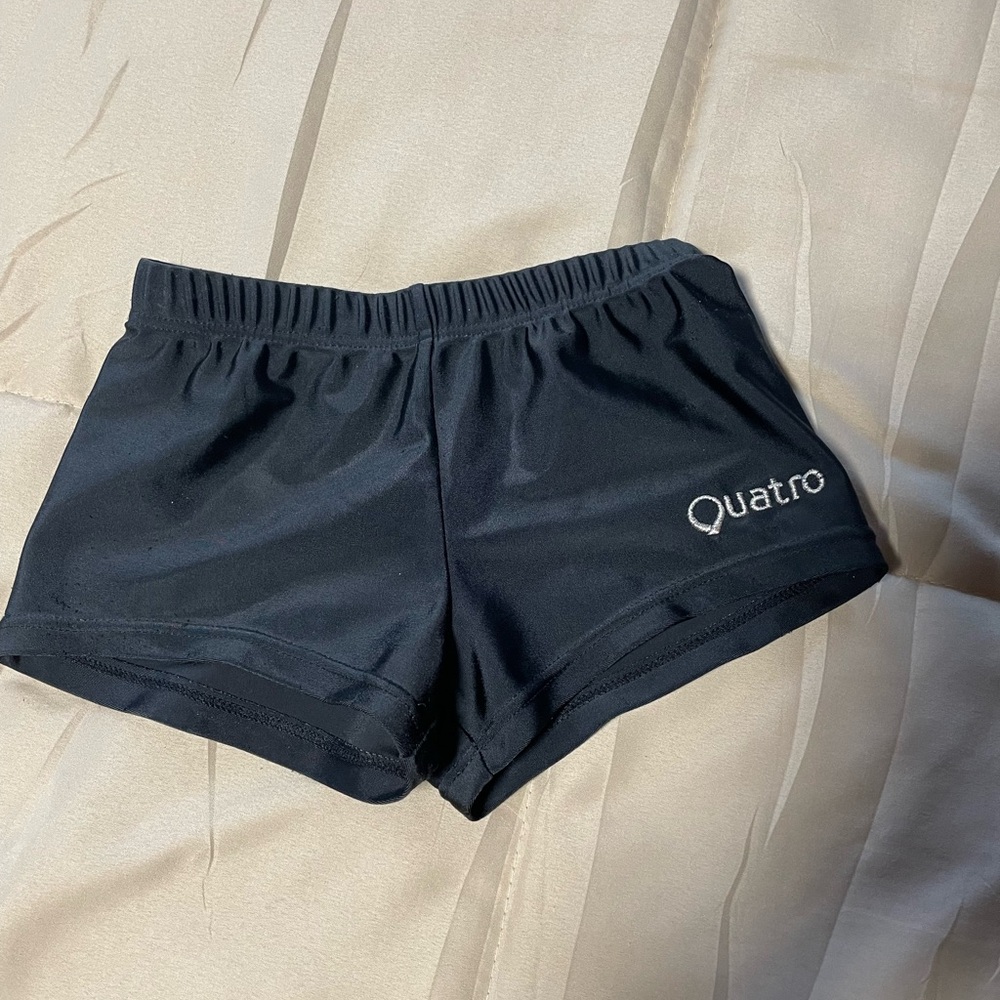 Quatro kids gymnastics/dance shorts